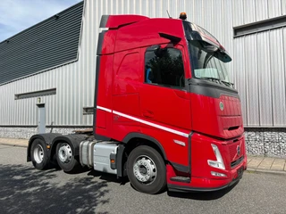 Volvo FH 500 FH 500 6X2 I-Parc Cool PTO / 1x Wit / 1x Rood