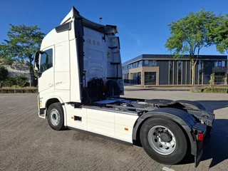 Volvo FH FH5-500 / VEB+ / 615171 KM / I-PARKCOOL / NB CHASSIS / DOUBLE TANK / FULL-SPOILER / 2XBED / FRIDGE / LWDS / AUTOMATIC / EURO-6 / 2021