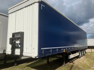KAESSBOHRER SCS X / 90 - 12 /27 met hefdak en twee liftassen