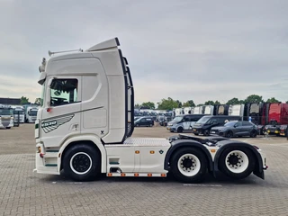 Scania R R530 V8 NGS Highline 6x2 - Show truck - BUFFL interior - Full air - Retarder - Limited Edition