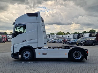 Volvo FH 13.460 Globetrotter XL 4x2 - I Save - I parkcool - 2x tank - Facelift - Full spoiler