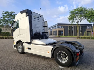 Volvo FH FH5-500 / VEB+ / 642197 KM / I-PARKCOOL / NA CHASSIS / DOUBLE TANK / FULL-SPOILER / 2XBED / FRIDGE / LWDS / AUTOMATIC / EURO-6 / 2021