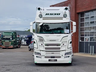 Scania R R530 V8 NGS Highline 6x2 - Show truck - BUFFL interior - Full air - Retarder - Limited Edition
