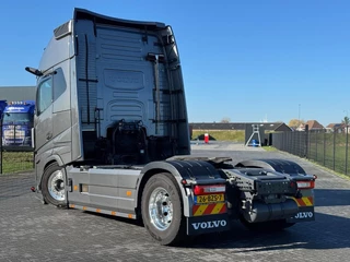 Volvo FH16 780 XL VOLLUCHT, VOL OPTIES, INTERIEUR, ALCOA, LEER, ALS NIEUW.