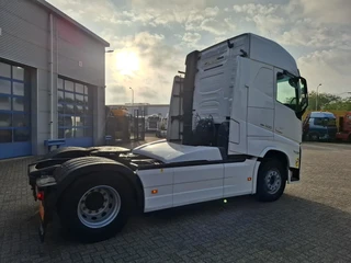 Volvo FH FH5-500 / VEB+ / 642197 KM / I-PARKCOOL / NA CHASSIS / DOUBLE TANK / FULL-SPOILER / 2XBED / FRIDGE / LWDS / AUTOMATIC / EURO-6 / 2021