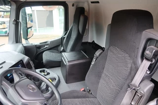 Mercedes-Benz Actros 1824 L Bakwagen + Laadklep 2000 kg