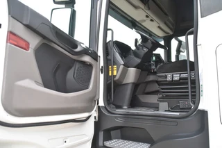 Scania R R460 NGS 4x2 SUPER - NEW TACHO - RETARDER - 607 TKM - PARK. AIRCO - 4 POINT AIR SUSP. REAR - 2 x FUEL TANKS - LED LIGHTS -