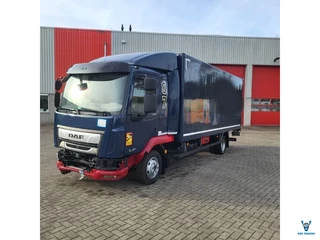 DAF LF210 / ENGINE RUNNING / ONLY:120371 KM / PLATFORM:1000 KG / LWDS / AIRCO / AUTOMATIC / EURO-6 / 2022