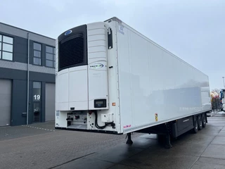 Schmitz Cargobull SCB*S3B / Frigo Trailer / Carrier Vector 1950 / Disc Brakes