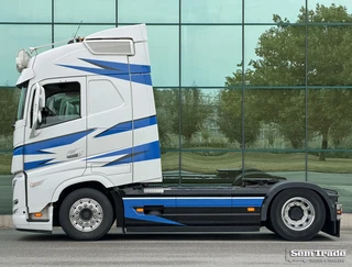 Volvo FH 13.500 GLOBETROTTER ONLY 312.000 KM DYNAMIC STEERING FULL AIR 2x TANKS SUPER CONDITION NL-TRUCK