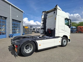 Volvo FH FH5-500 / VEB+ / 615171 KM / I-PARKCOOL / NB CHASSIS / DOUBLE TANK / FULL-SPOILER / 2XBED / FRIDGE / LWDS / AUTOMATIC / EURO-6 / 2021