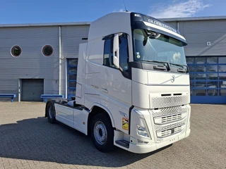 Volvo FH FH5-500 / VEB+ / 633007 KM / I-PARKCOOL / NA CHASSIS / DOUBLE TANK / FULL-SPOILER / 2XBED / FRIDGE / LWDS / AUTOMATIC / EURO-6 / 2021
