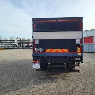DAF LF210 / ENGINE RUNNING / ONLY:120371 KM / PLATFORM:1000 KG / LWDS / AIRCO / AUTOMATIC / EURO-6 / 2022