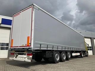 KAESSBOHRER SCS X / 90 - 12 / 27 Schuifzeilen met twee liftassen en hefdak 500mm