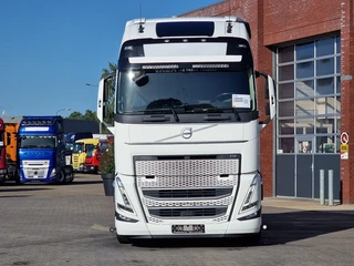 Volvo FH 13.500 Globetrotter XL 6x2 - Retarder - 3.20 WB - Full air