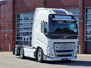 Volvo FH 13.500 Globetrotter XL 6x2 - Retarder - Full air - Leather - Camera