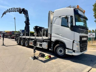 Volvo FH 420 8x4 TRIDEM + (31m!) CRANE HIAB 858 E-7 + JIB X-5 + WINCH - 114.000km / 1376 Hours - PLATFORM 6m35 - BE TRUCK MJC12500