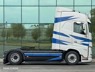 Volvo FH 13.500 GLOBETROTTER ONLY 312.000 KM DYNAMIC STEERING FULL AIR 2x TANKS SUPER CONDITION NL-TRUCK