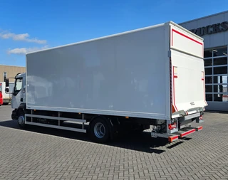 Renault D240 Renault D 12 MED 4x2 bakwagen Nieuw, zonder registratie en direct inzetbaar.