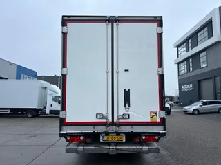 Schmitz Cargobull SCB*S3B / Frigo Trailer / Carrier Vector 1950 / Disc Brakes