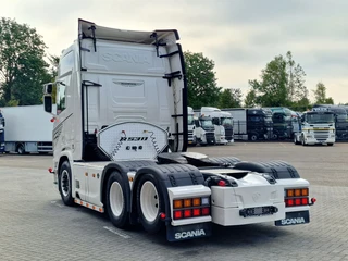 Scania R R530 V8 NGS Highline 6x2 - Show truck - BUFFL interior - Full air - Retarder - Limited Edition