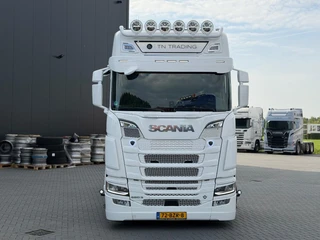 Scania S660 VOLLUCHT, RETARDER, ALCOA VELGEN, LEREN STOELEN, 9 TONS VOORAS.