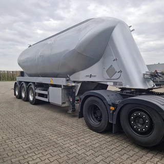SPITZER 34000 Liter aluminium GMP veevoeder onderlosser met pomp