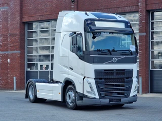 Volvo FH 13.460 Globetrotter XL 4x2 - I Save - I parkcool - 2x tank - Facelift - Full spoiler