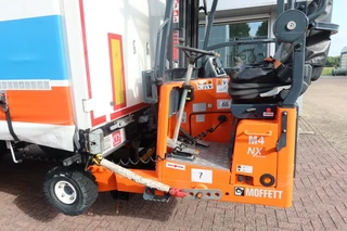 Krone N/A SD + kooiaap + stuur as