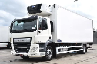 DAF CF 320 4x2 + CARRIER SUPRA 1150 - 274 TKM - WHEELBASE: 610 CM - DHOLLANDIA - ROLLING DOOR - TOP CONDITION -
