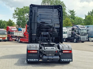 Volvo FH 13.500 Globetrotter XL 4x2 - NEW - Full spec - Retarder - I parkcool - Full air -