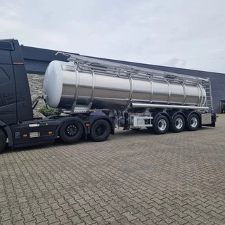 Magyar 34000 liter GMP/ veevoer tankoplegger met Vogelsang pomp NEW OP VOORRAAD
