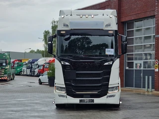 Scania R R590 V8 NGS Highline 6x2 - Full spec - Retarder - Night clima - Full air - Leather