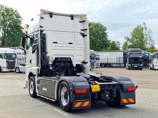 MAN TGX 18.520 4x2 - NEW - Show truck - Retarder - Night clima - Full air - Navi - PTO prep