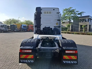 Volvo FH FH5-500 / VEB+ / 656346 KM / I-PARKCOOL / NB CHASSIS / DOUBLE TANK / FULL-SPOILER / 2XBED / FRIDGE / LWDS / AUTOMATIC / EURO-6 / 2021