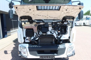 Volvo FL 250 Meubelbak + Dhollandia 1500 Full air suspension