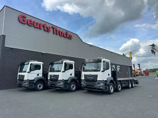 MAN TGS 35.520 8X2 OPRIJWAGEN/MACHINE TRANSPORTER/PLATEAU/