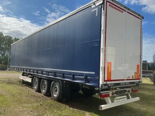 KAESSBOHRER SCS X / 90 - 12 /27 met hefdak en twee liftassen