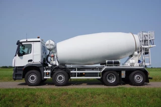 Mercedes-Benz Arocs 41,5-tons 8x2 WSG Liebherr mixer 12m3