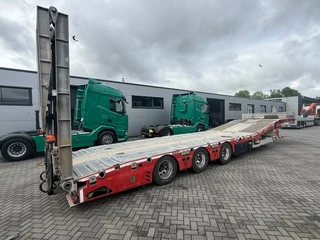 Trailer | Vega 3-Axle Low Loader | Hydraulically Height-Adjustable Loading Bed | Steered Rear Axle | Hydraulic Ramps | Wideners