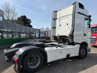 Mercedes-Benz Actros 1845 Gigaspace/Mirror Cam/Skirts/Night airco/