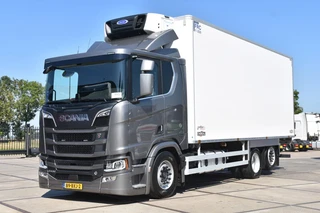 Scania R R530 V8 NGS 6x2*4LB + CARRIER SUPRA 550 - SUPER - LIKE NEW - ONLY 71 TKM - NEW TACHO - FULL AIR - PARK. AIRCO - WHEELBASE: 475 CM - LED -