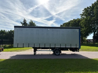 Bunk Be oplegger schuifzielen 8 ton met laadklep 1000 kg