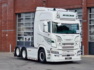 Scania R R530 V8 NGS Highline 6x2 - Show truck - BUFFL interior - Full air - Retarder - Limited Edition