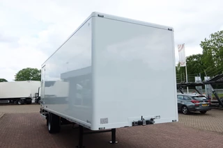 Veldhuizen P 47-3. Gesloten + Dhollandia 1.000 kg
