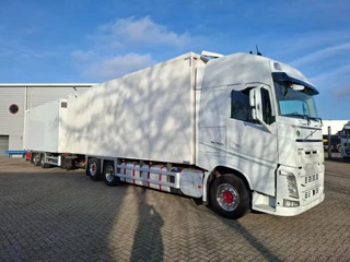 Volvo FH FH4-500 / RETARDER / I-SAVE / XL / VEB+ / I-PARKCOOL / ACC / LWDS / 2XTHERMOKING UT1200 / 2X ON STOCK / EURO-6 / 2021