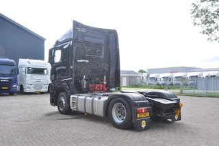 Mercedes-Benz Actros 1942 4X2 2021 StreamSpace