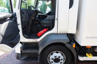 Volvo FL 250 Meubelbak + Dhollandia 1500 Full air suspension