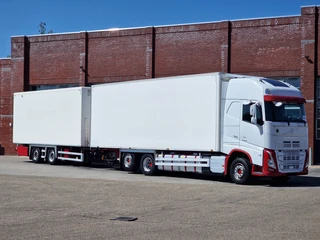 Volvo FH 13.500 6x2*4 - XL - Thermoking frigo - Retarder - Full air + Schmitz/Vedecar trailer thermoking