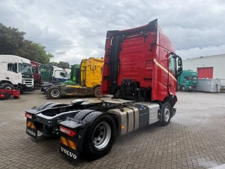 Volvo FH FH5-460 / ENGINE RUNNING / 433992 KM / VEB+ / GERMAN TRUCK / DOUBLE TANK / I-PARKCOOL / DYNAMIC STEERING / ACC / LWDS / AUTOMATIC / EURO-6 / 2024